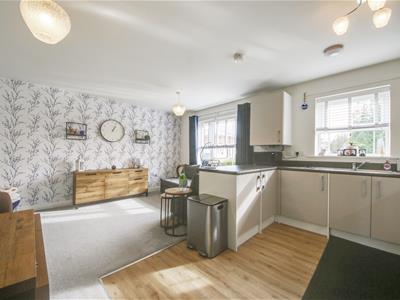 Property image of home to buy in Heath Way, Radlett